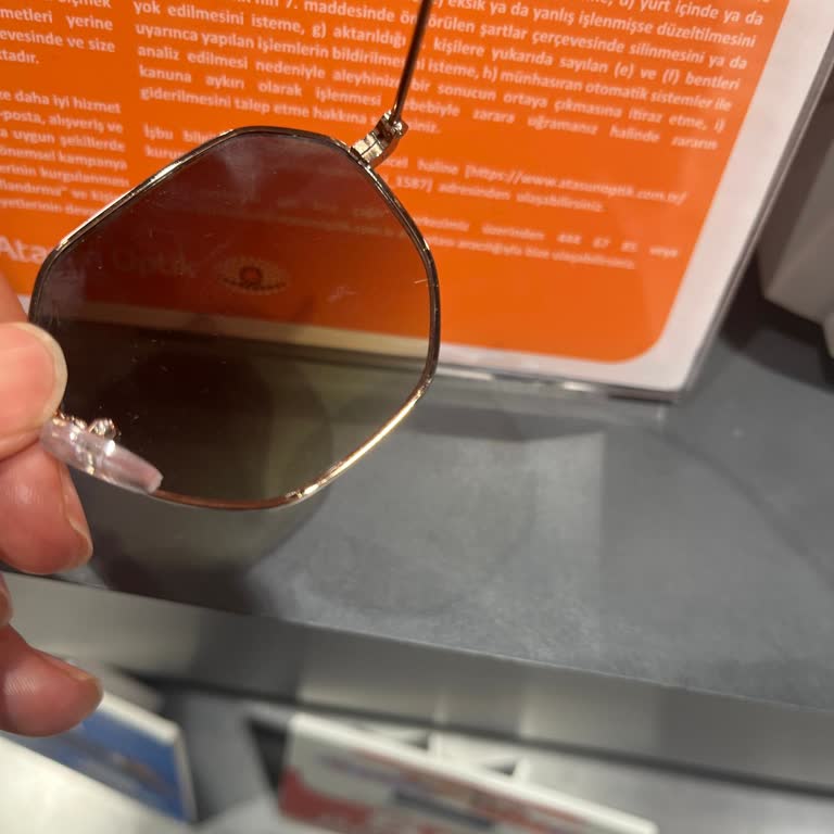 Aldığım Gözlükte Çizik Ve İlgisiz Mağaza Deneyimi