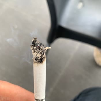 Parliament Night Blue Sigaramda Sürekli Odun Çıkıyor!