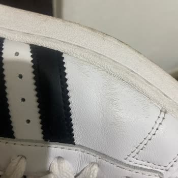 Adidas Super Star II Deformation bei Herrenmodell trotz geringem Gebrauch