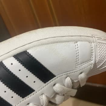 Adidas Super Star II Deformation bei Herrenmodell trotz geringem Gebrauch