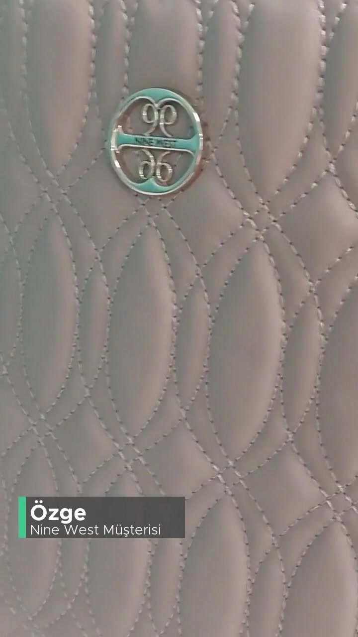 Nine West Çanta Dış Yüzünde Olan Soyulmaları Anlamıyorum! videonun kapak resmi