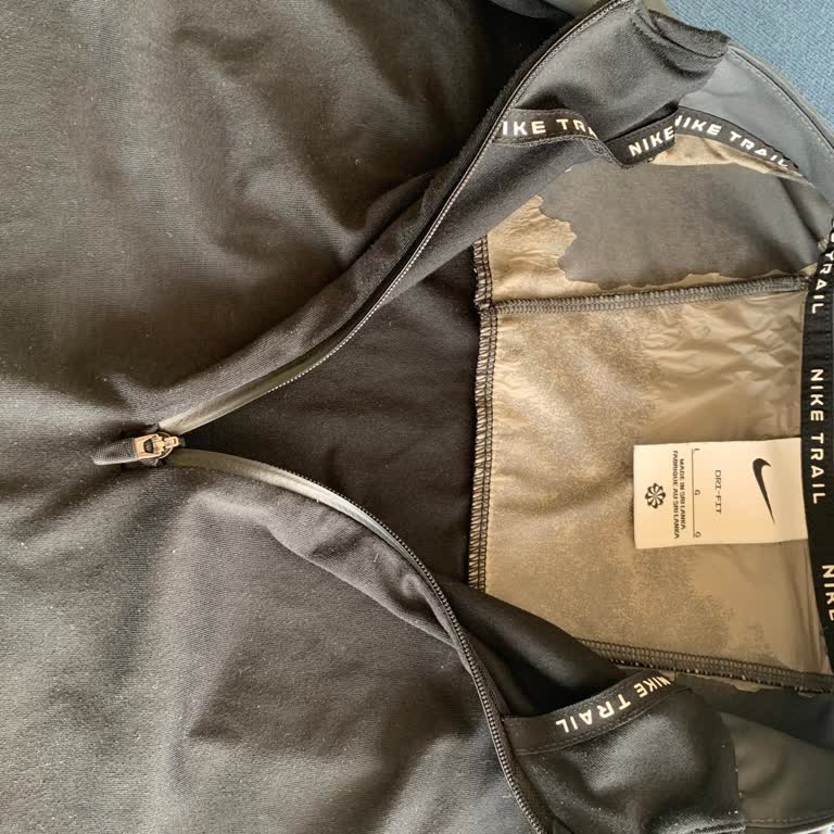 Nike schlechte Qualität und Nike ist für ihre Produkte nicht zuständig