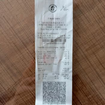 BİM'den Aldığım Cipsin İçinden Yabancı Madde Çıktı Ve Kötü Koku Vardı