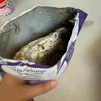 Son Kullanma Tarihi Geçmemiş Buğdayın Küflü Çıkması