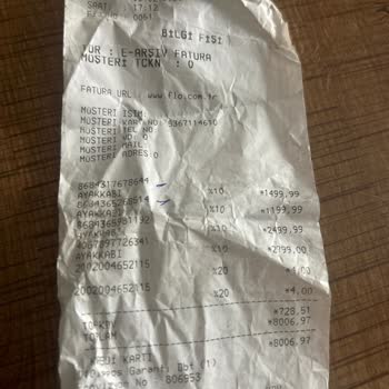 Adidas Ayakkabımın Topuk Kısmı Göçtü, Değişim Talebim Sonuçsuz Kaldı