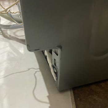 Beko Bulaşık Makinesi Eski Ve Hasarlı Olarak Teslim Edildi, Servis Ve Bayiden Şikayetçiyim