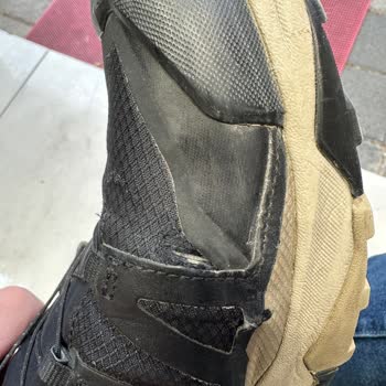 My Salomon Ultra 4 Gore-Tex Shoes Fell Apart Quickly