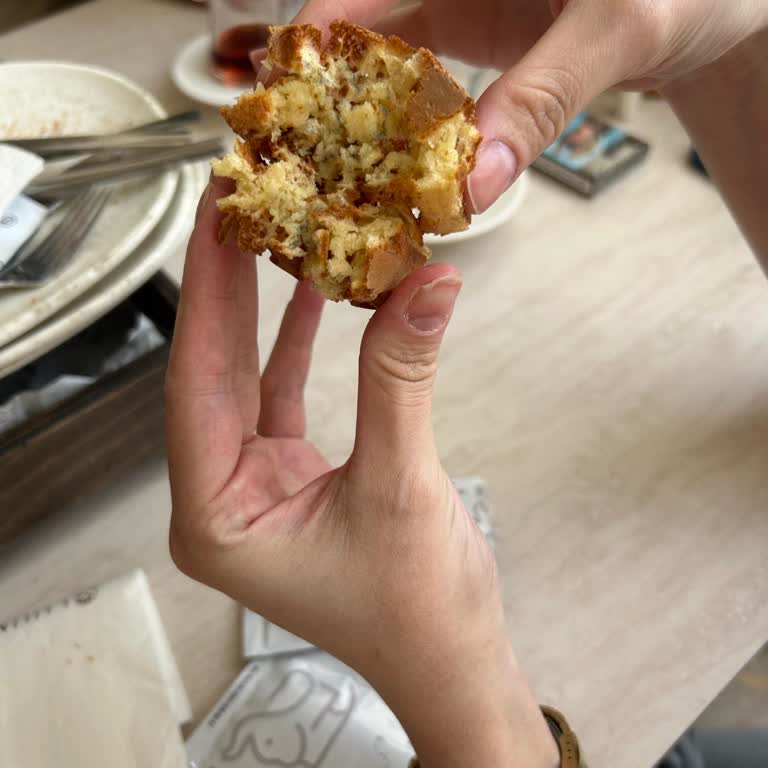 Luuma Cafe & Dessert Küflü Waffle Servisi