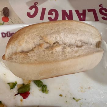 Tavuk Dünyası'nda Yanık Yemek Ve Pişmemiş Ekmek Sorunu