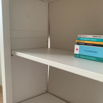 Kısa Sürede Yamulan Ve Dayanıksız IKEA Kitaplık Sorunu
