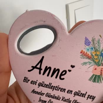 Sipariş Geç Ve Özensiz Geldi, Ürün Kırık Ve Baskı Kalitesi Kötüydü