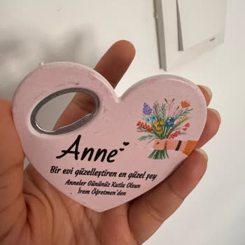 Sipariş Geç Ve Özensiz Geldi, Ürün Kırık Ve Baskı Kalitesi Kötüydü