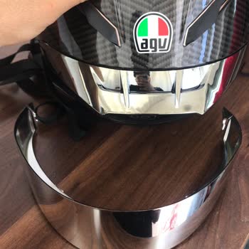 Kırık Gelen Kask Ve Yanlış Parça Gönderimi Sonrası İlgisizlik