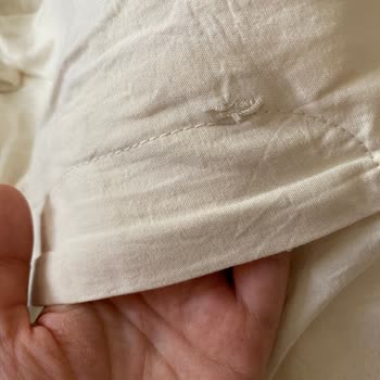 Siparişimdeki Pantolon Yırtık Ve Düğmesi Kopuk Geldi