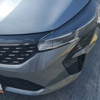 Renault Serviste Kırılan Far, İlgisiz Personel Ve Kötü Hizmetle Mağduriyet Yaşadım