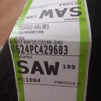 Pegasus'ta Bavulumun Tekerleği Kırıldı, Kimse Dönüş Yapmıyor