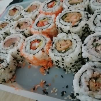 Taze Olması Gereken Sushiler Kuru Ve Bayat Çıktı