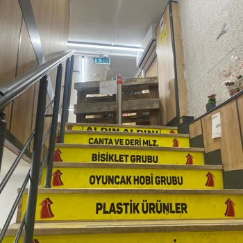 Mağaza Personelinin İlgisiz Ve Kaba Tavrı Alışverişi Zorlaştırıyor