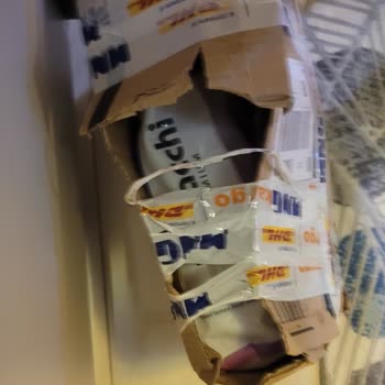 MNG Kargo Yüzünden Hasarlı Paketler Ve Güvensiz Teslimat