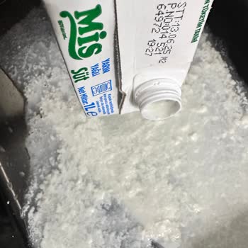 Son Kullanma Tarihi Geçmemiş Mis Süt Bozuk Çıktı