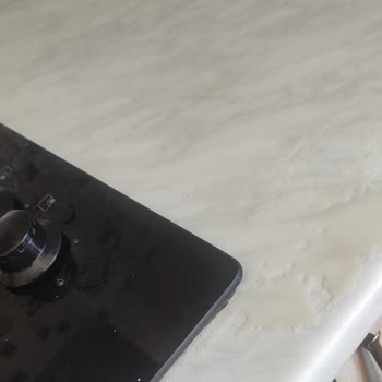 Thomax Aşırı Sulu Temizlik Yapan Makine ve Yanıltıcı Ürün Videosu