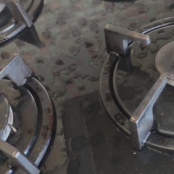 Thomax Aşırı Sulu Temizlik Yapan Makine ve Yanıltıcı Ürün Videosu