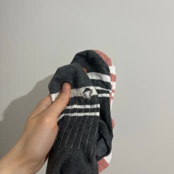 Penti Aldığım Çoraplar Yırtık Çıktı, Mağduriyetimin Giderilmesini İstiyorum