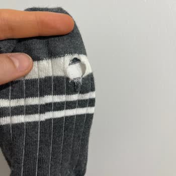 Penti Aldığım Çoraplar Yırtık Çıktı, Mağduriyetimin Giderilmesini İstiyorum