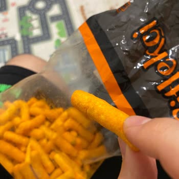 Çitlekçi Mısır Çerezinde Soslu Kıl Şoku: Güvenim Sarsıldı
