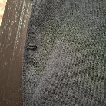 Kullanılmamış Sweatshirtte Delik Çıktı İade Talebim Reddedildi