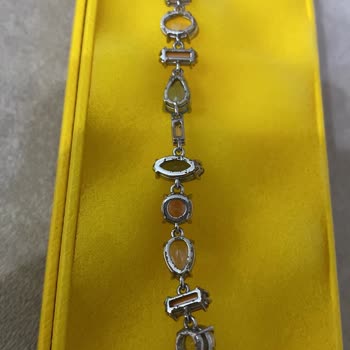 Swarovski Bileklik Hayal Kırıklığı: Renk Attı, Soldu Ve Replika Şüphesi