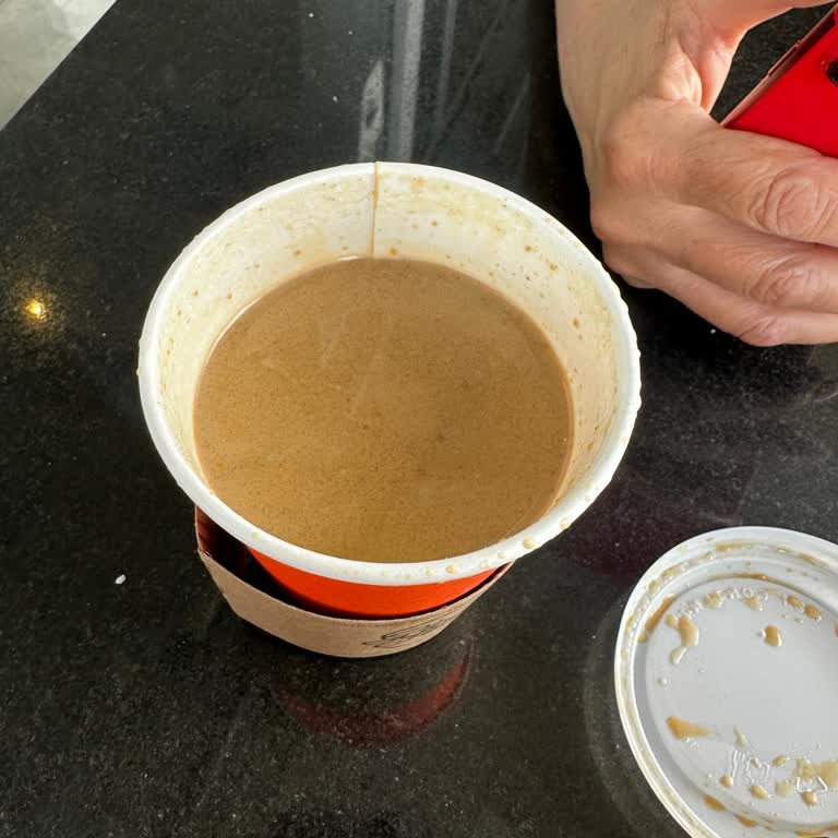 Fıstıklı Latte Tam Bir Hayal Kırıklığıydı