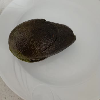 Carrefour SA'dan Satın Alınan Avokadonun Çürük Çıkması