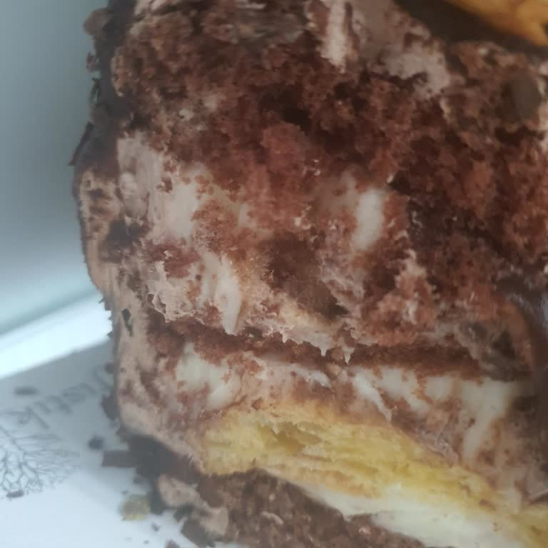 Aldığım Pastanın İçeriği Ve Lezzeti Beklentimi Karşılamadı