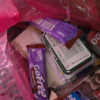 Gıda ve Temizlik Ürünlerinin Aynı Poşette Gönderilmesi ve Hasarlı Ürün Sorunu