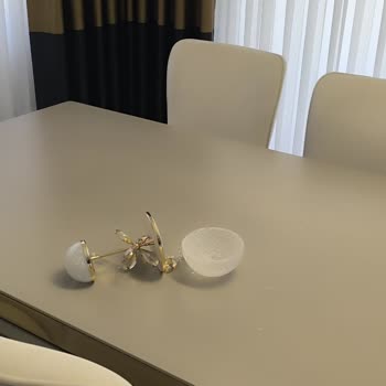 Kendiliğinden Düşen Avizeye Firma Sessiz Kaldı