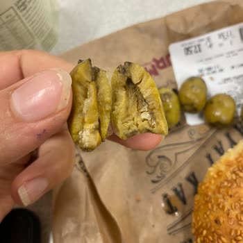 Bozuk Ve Kötü Kokulu Limon Dolgulu Zeytin Deneyimi