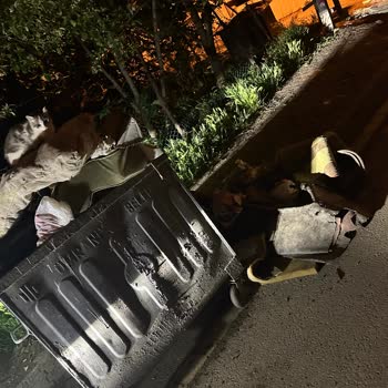 Ümraniye Belediyesi Çöp Konteynerinin Kaldırılması Lazım