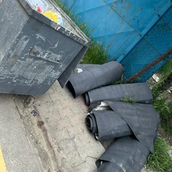 Ümraniye Belediyesi Çöp Konteynerinin Kaldırılması Lazım