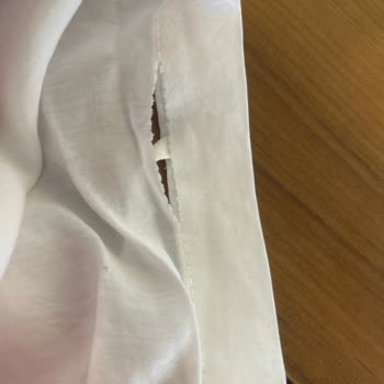 Mudo Gömlekte Üretim Hatası Ve Müşteri Hizmetlerinde Çözüm Eksikliği