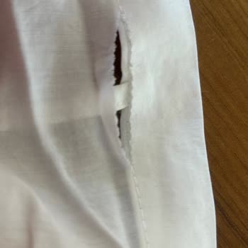 Mudo Gömlekte Üretim Hatası Ve Müşteri Hizmetlerinde Çözüm Eksikliği