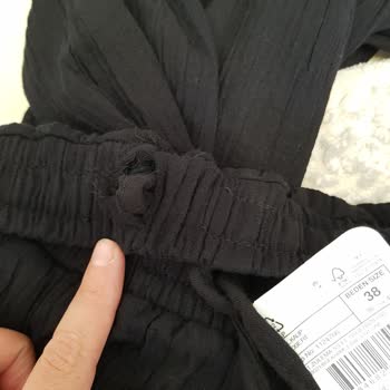 Defolu Pantolon Ve İlgisiz Müşteri Hizmeti