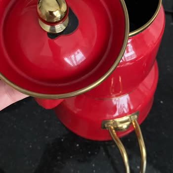 Emsan Emaye Demlikte Kapak Boyası İlk Günden Döküldü!