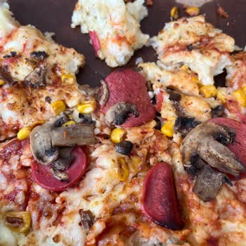 Domino's'tan Gelen Pizzalar Hamur Ve Pişmemişti!