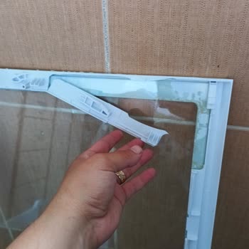 Yeni Alınan Samsung Buzdolabında Kırık Parçalar Ve Servis Sorunu