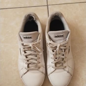 Adidas Ayakkabının Kısa Sürede Kumaşının Zedelenmesi