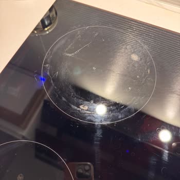 Siemens Ev Aletleri Yeni Alınan Cam Ocakta Kısa Sürede Boya Atması Ve Servis Sorunu