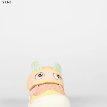 Kısa Sürede Açılan Ayakkabı İçin İlgisiz Mağaza Ve Red Yanıtı