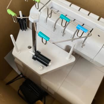 Kiwi Overlok Makinesi Tamirinde Parça Kırılması Ve İlgisizlik