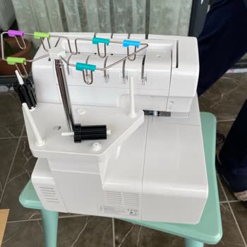 Kiwi Overlok Makinesi Tamirinde Parça Kırılması Ve İlgisizlik